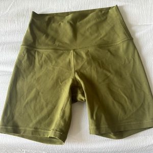 Lulu lemon Align Shorts size 4